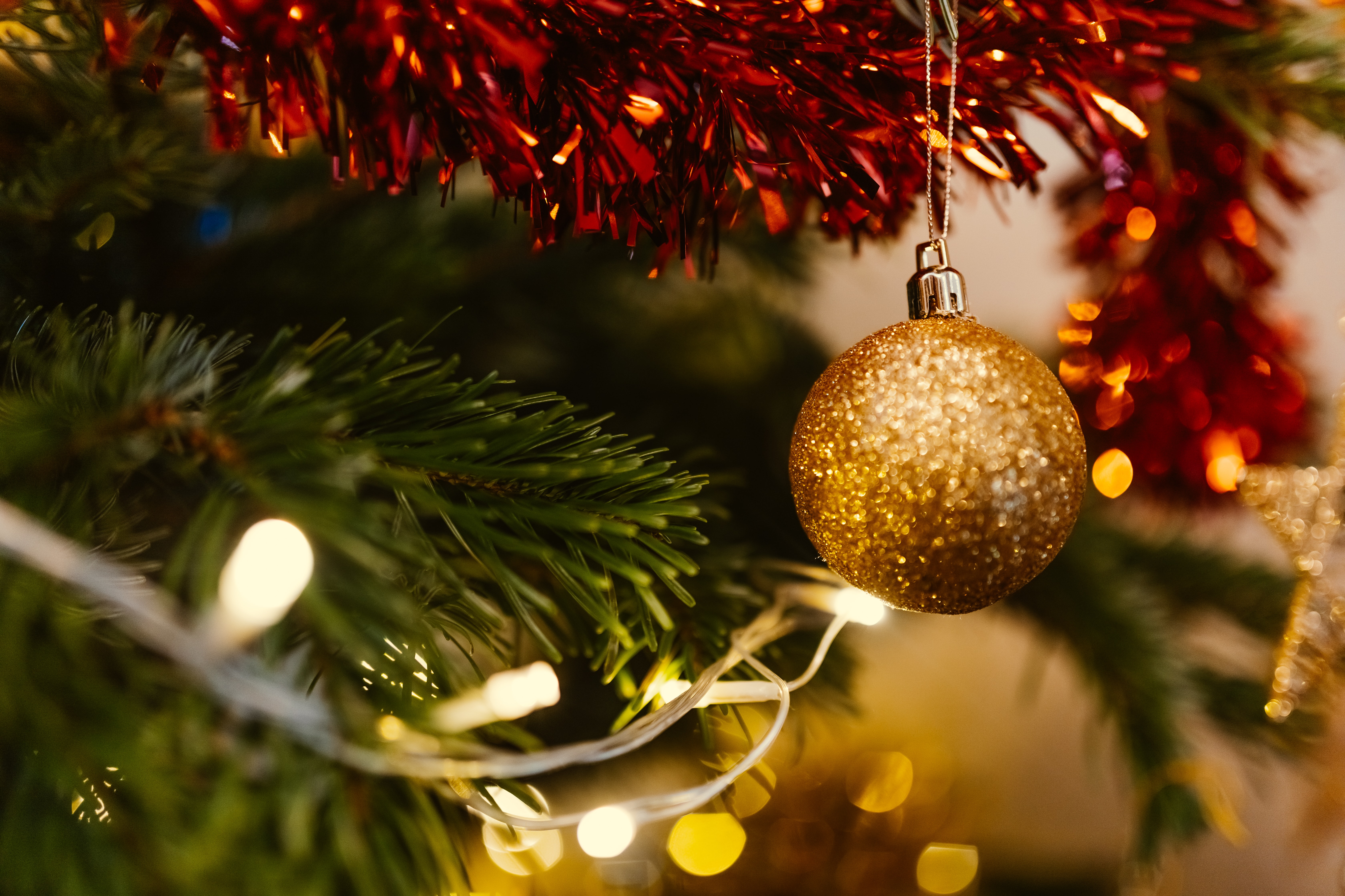 Seniors and a Difficult Holiday Season: 5 Ways to Stay Positive